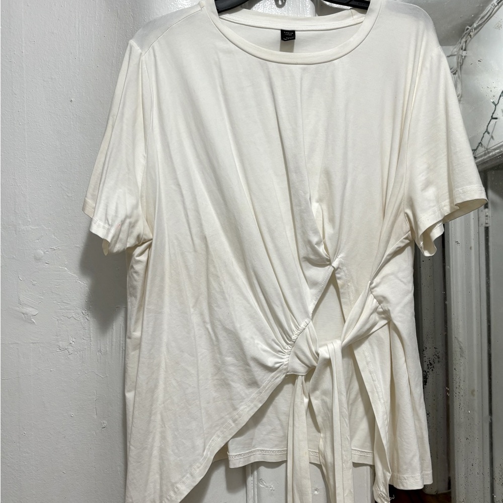 Women’s white t shirt with tie